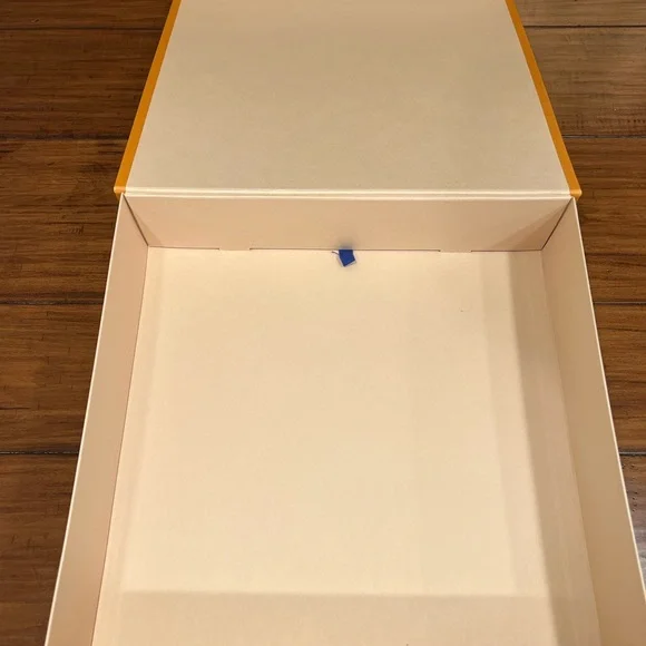 COPY - Louis Vuitton Magnetic Close Gift Boxes - Picture 8 of 9